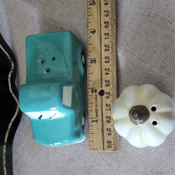 Fall salt and pepper shakers - Picture 2 of 5